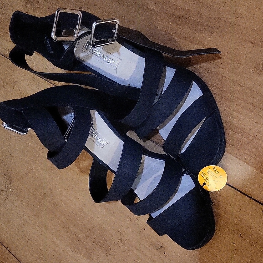 Sandal heels